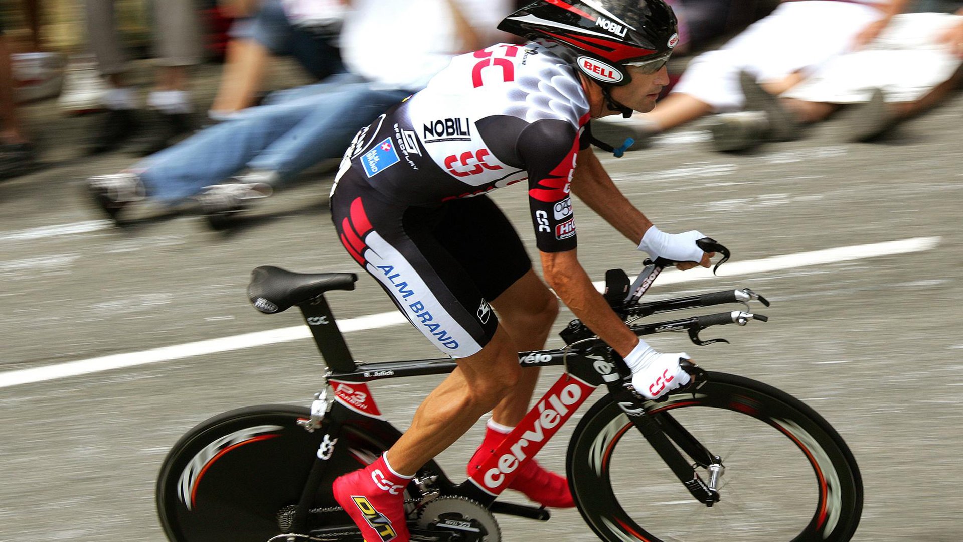 球员比赛中展现良好视野多次送出威胁传球成为进攻枢纽核心,球员对球场上所发生的事实问题